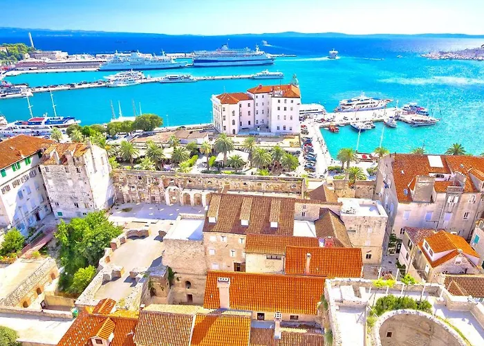 I Love Split Apartments